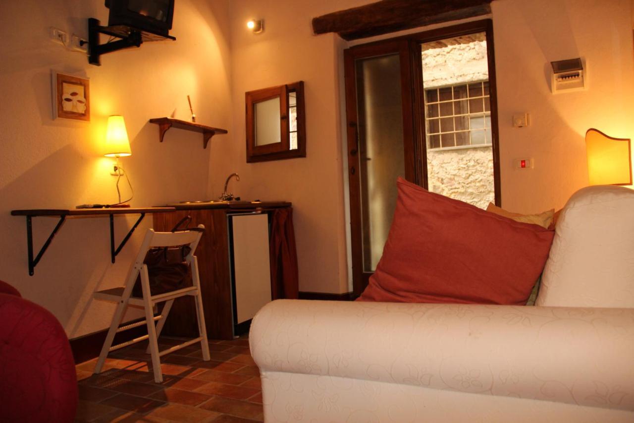 Trilocale Nel Centro Storico Apartment Montemerano Exterior photo